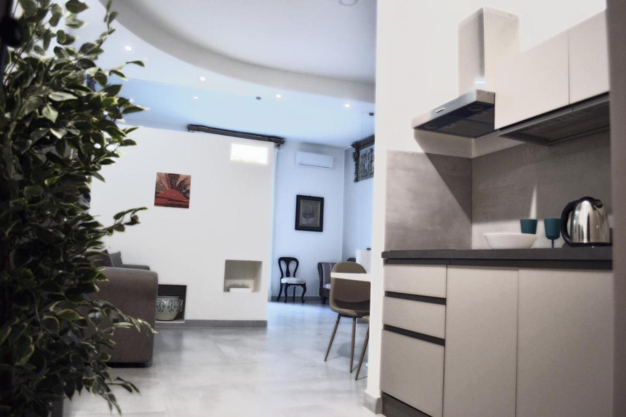 Questo Rinascimento Casa Brigitte Naples Exterior photo